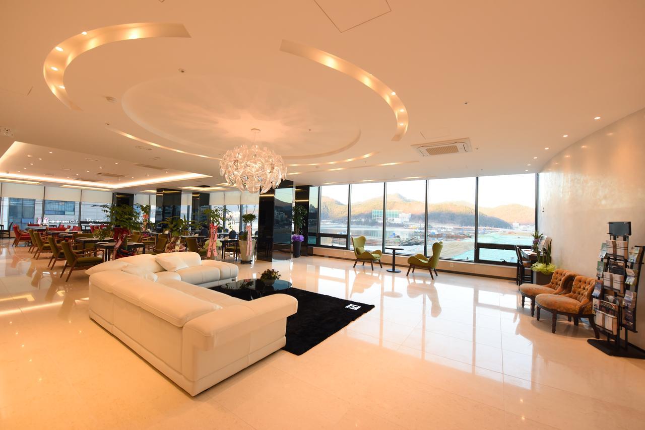 Geoje Artnouveau Suite Hotel Eksteriør bilde