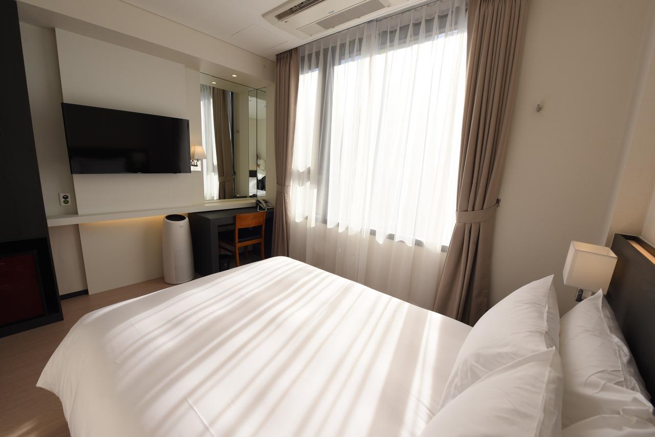 Geoje Artnouveau Suite Hotel Eksteriør bilde
